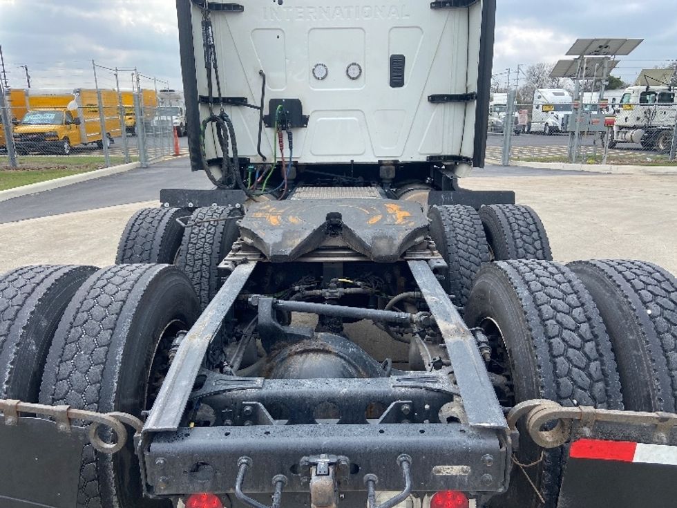 Sleeper Tractor-Heavy Duty Tractors-International-2023-LT625-San Antonio-TX-704,966\n\t\tmiles-$ 38,250 - Image 6