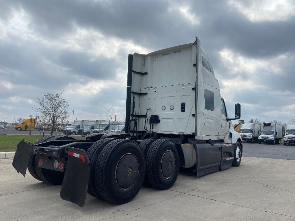 Sleeper Tractor-Heavy Duty Tractors-International-2023-LT625-San Antonio-TX-704,966\n\t\tmiles-$ 38,250 - Image 7