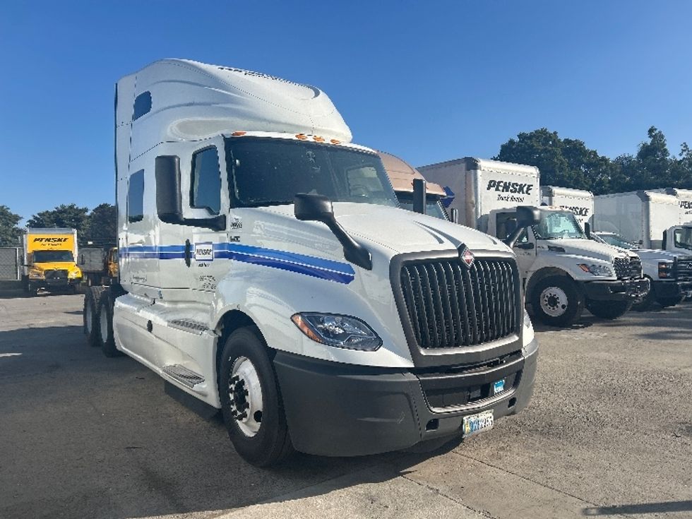 Sleeper Tractor-Heavy Duty Tractors-International-2023-LT625-San Diego-CA-572,538\n\t\tmiles-$ 57,250 - Image 1