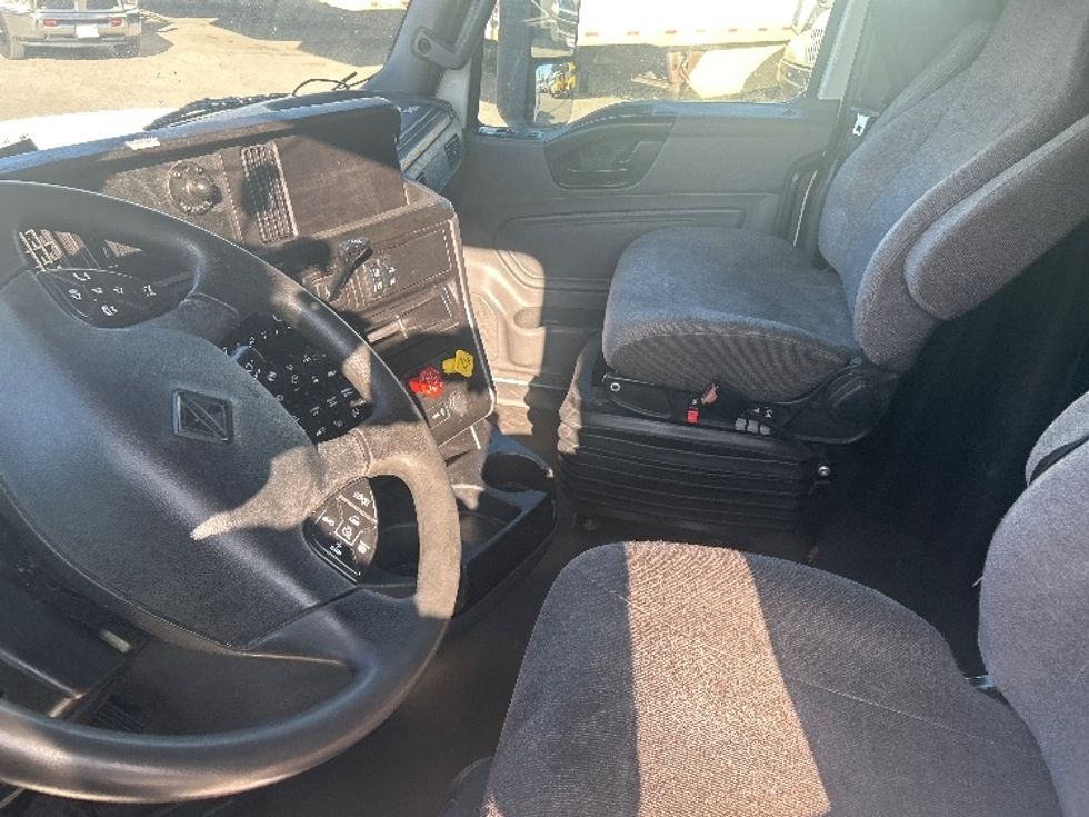 Sleeper Tractor-Heavy Duty Tractors-International-2023-LT625-San Diego-CA-572,538\n\t\tmiles-$ 57,250 - Image 10