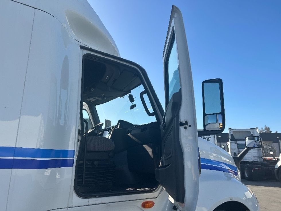 Sleeper Tractor-Heavy Duty Tractors-International-2023-LT625-San Diego-CA-572,538\n\t\tmiles-$ 57,250 - Image 13