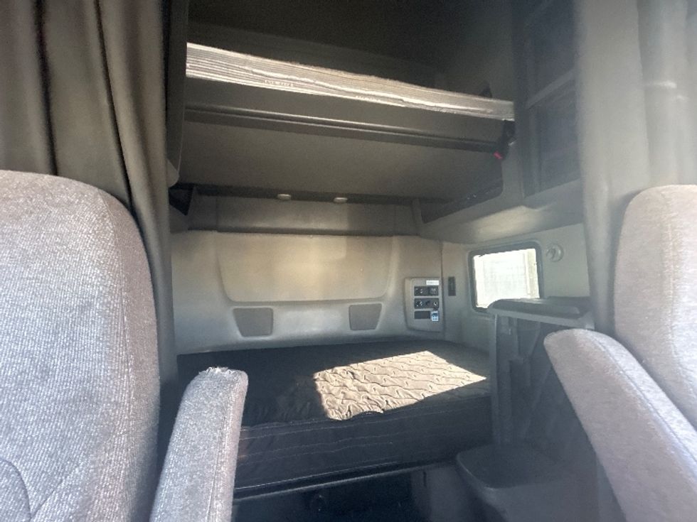 Sleeper Tractor-Heavy Duty Tractors-International-2023-LT625-San Diego-CA-572,538\n\t\tmiles-$ 57,250 - Image 16