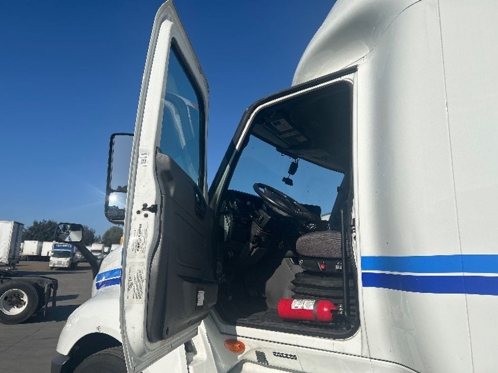 Sleeper Tractor-Heavy Duty Tractors-International-2023-LT625-San Diego-CA-572,538\n\t\tmiles-$ 57,250 - Image 9