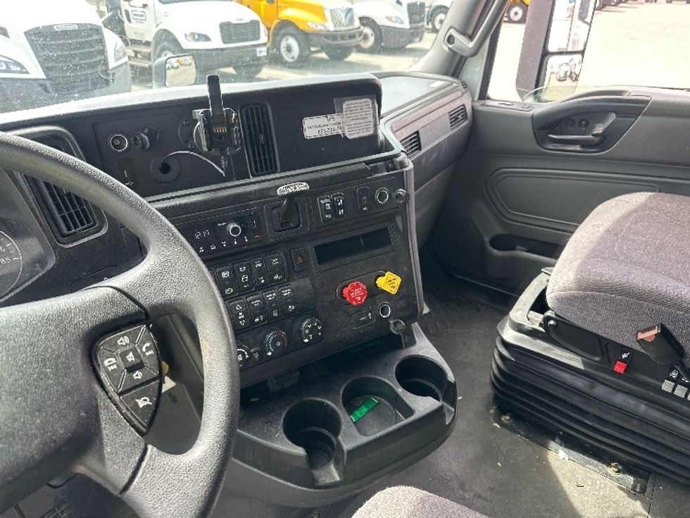 Sleeper Tractor-Heavy Duty Tractors-International-2023-LT625-Sparks-NV-520,143\n\t\tmiles-$ 60,750 - Image 12