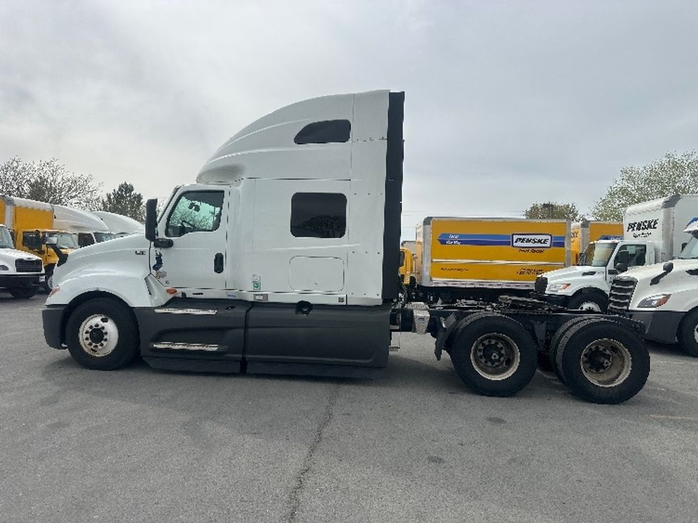 Sleeper Tractor-Heavy Duty Tractors-International-2023-LT625-Sparks-NV-520,143\n\t\tmiles-$ 60,750 - Image 4