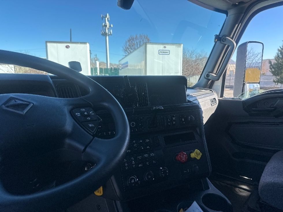 Sleeper Tractor-Heavy Duty Tractors-International-2023-LT625-Sparks-NV-526,311\n\t\tmiles-$ 62,250 - Image 11