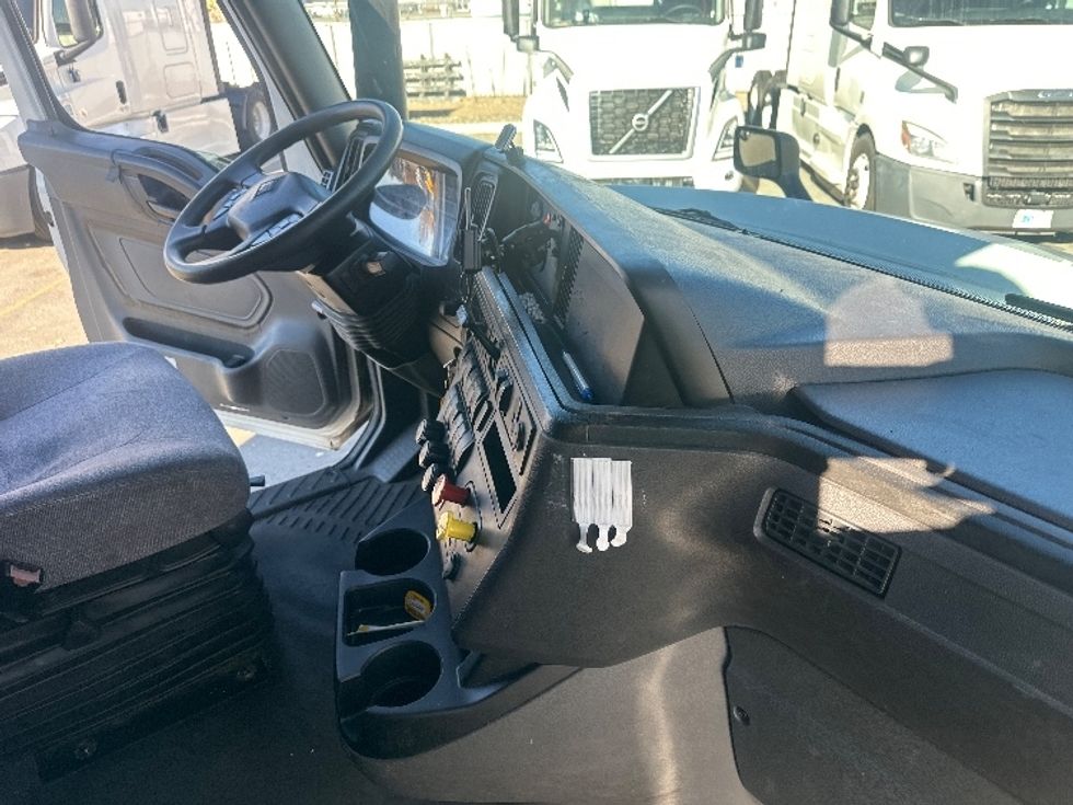 Sleeper Tractor-Heavy Duty Tractors-International-2023-LT625-Sparks-NV-526,311\n\t\tmiles-$ 62,250 - Image 15