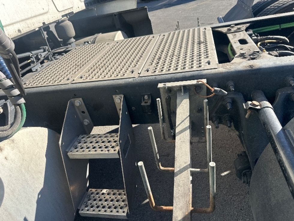 Sleeper Tractor-Heavy Duty Tractors-International-2023-LT625-Sparks-NV-526,311\n\t\tmiles-$ 62,250 - Image 23