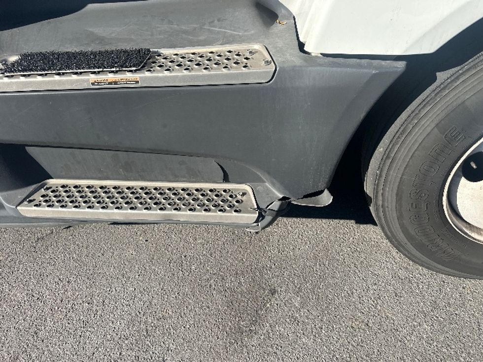 Sleeper Tractor-Heavy Duty Tractors-International-2023-LT625-Sparks-NV-526,311\n\t\tmiles-$ 62,250 - Image 24