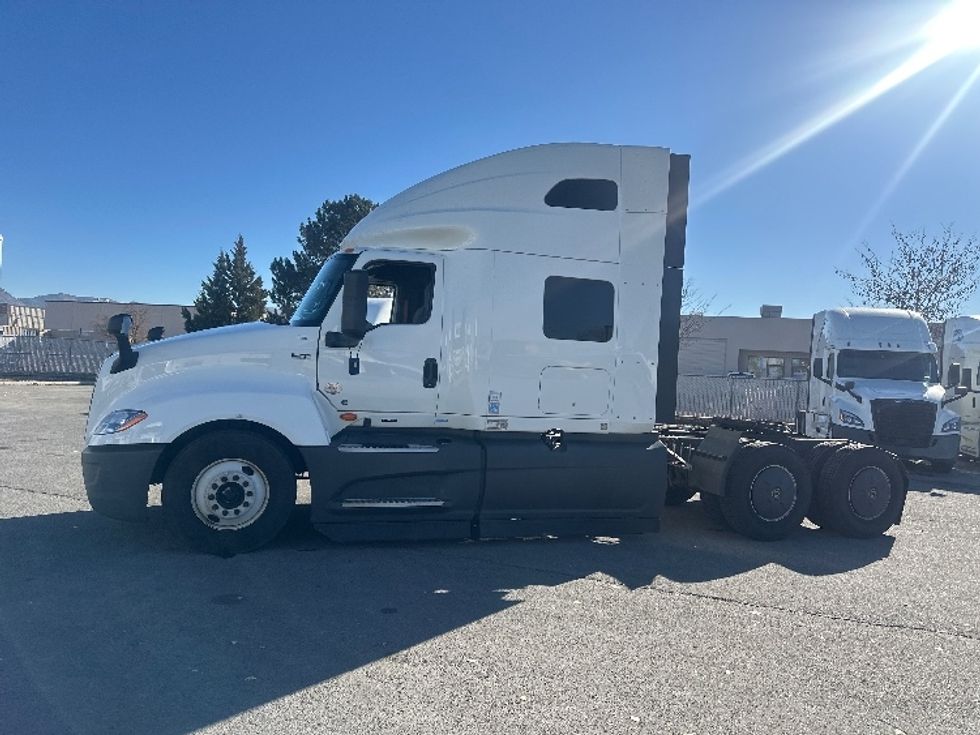 Sleeper Tractor-Heavy Duty Tractors-International-2023-LT625-Sparks-NV-526,311\n\t\tmiles-$ 62,250 - Image 4