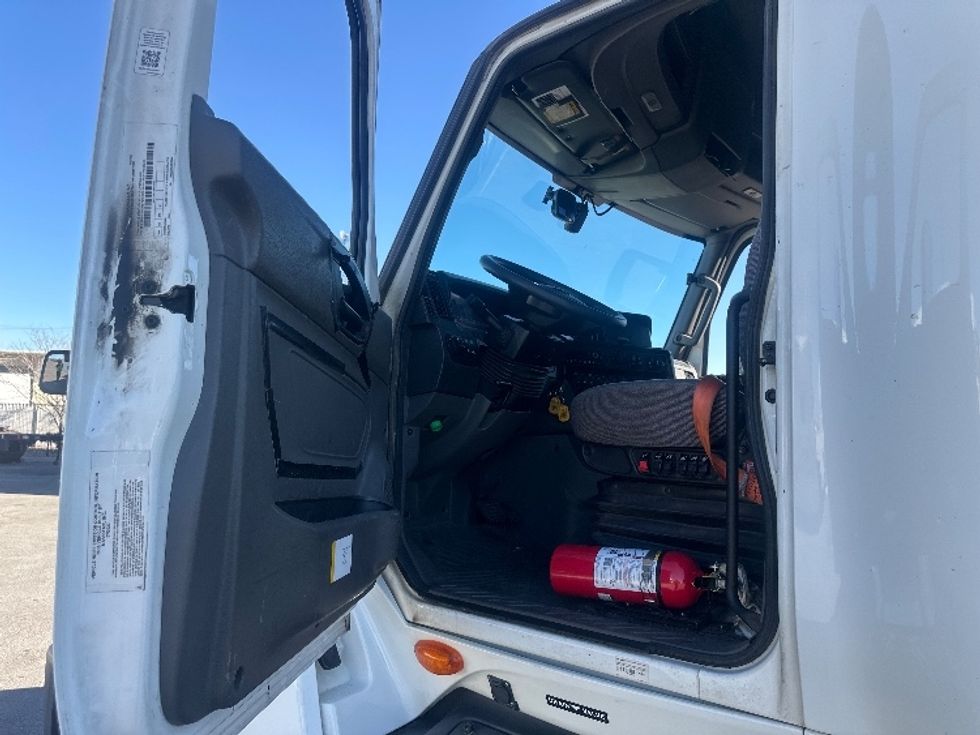 Sleeper Tractor-Heavy Duty Tractors-International-2023-LT625-Sparks-NV-526,311\n\t\tmiles-$ 62,250 - Image 9
