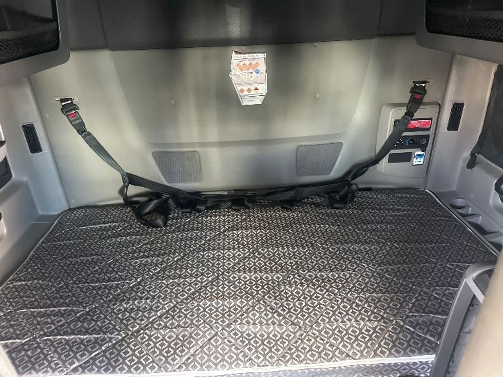 Sleeper Tractor-Heavy Duty Tractors-International-2023-LT625-Sparks-NV-556,599\n\t\tmiles-$ 56,750 - Image 16