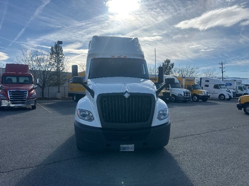 Sleeper Tractor-Heavy Duty Tractors-International-2023-LT625-Sparks-NV-556,599\n\t\tmiles-$ 56,750 - Image 2