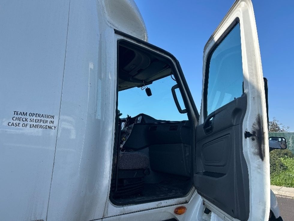 Sleeper Tractor-Heavy Duty Tractors-International-2023-LT625-Stockton-CA-473,835\n\t\tmiles-$ 65,750 - Image 10