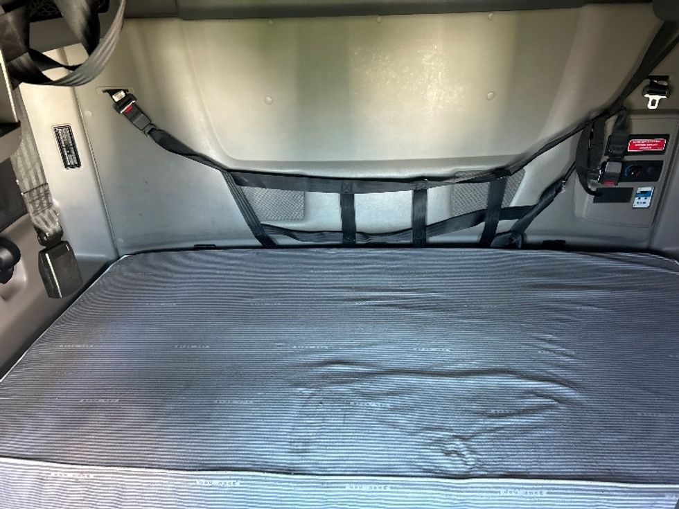 Sleeper Tractor-Heavy Duty Tractors-International-2023-LT625-Stockton-CA-473,835\n\t\tmiles-$ 65,750 - Image 14