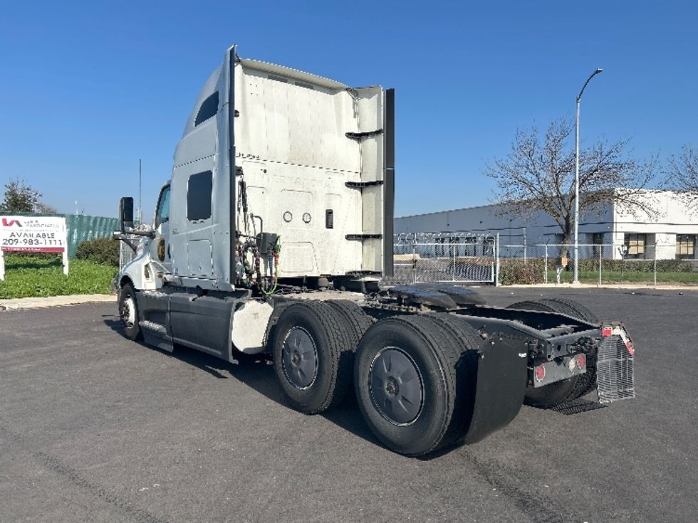 Sleeper Tractor-Heavy Duty Tractors-International-2023-LT625-Stockton-CA-473,835\n\t\tmiles-$ 65,750 - Image 3