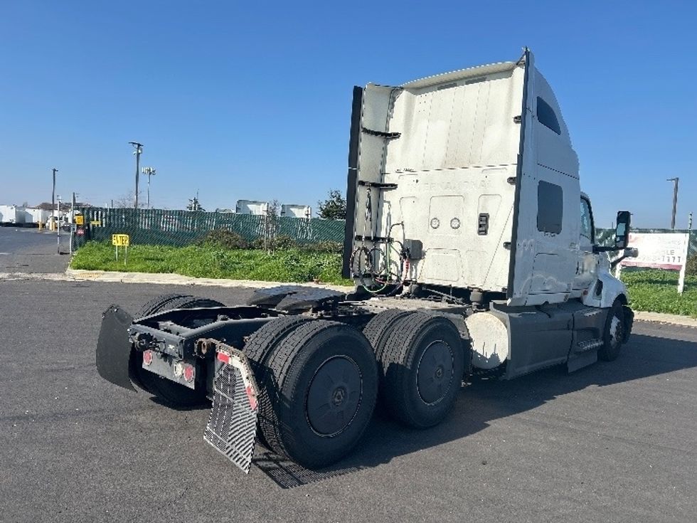 Sleeper Tractor-Heavy Duty Tractors-International-2023-LT625-Stockton-CA-473,835\n\t\tmiles-$ 65,750 - Image 5