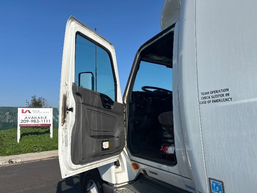 Sleeper Tractor-Heavy Duty Tractors-International-2023-LT625-Stockton-CA-473,835\n\t\tmiles-$ 65,750 - Image 8