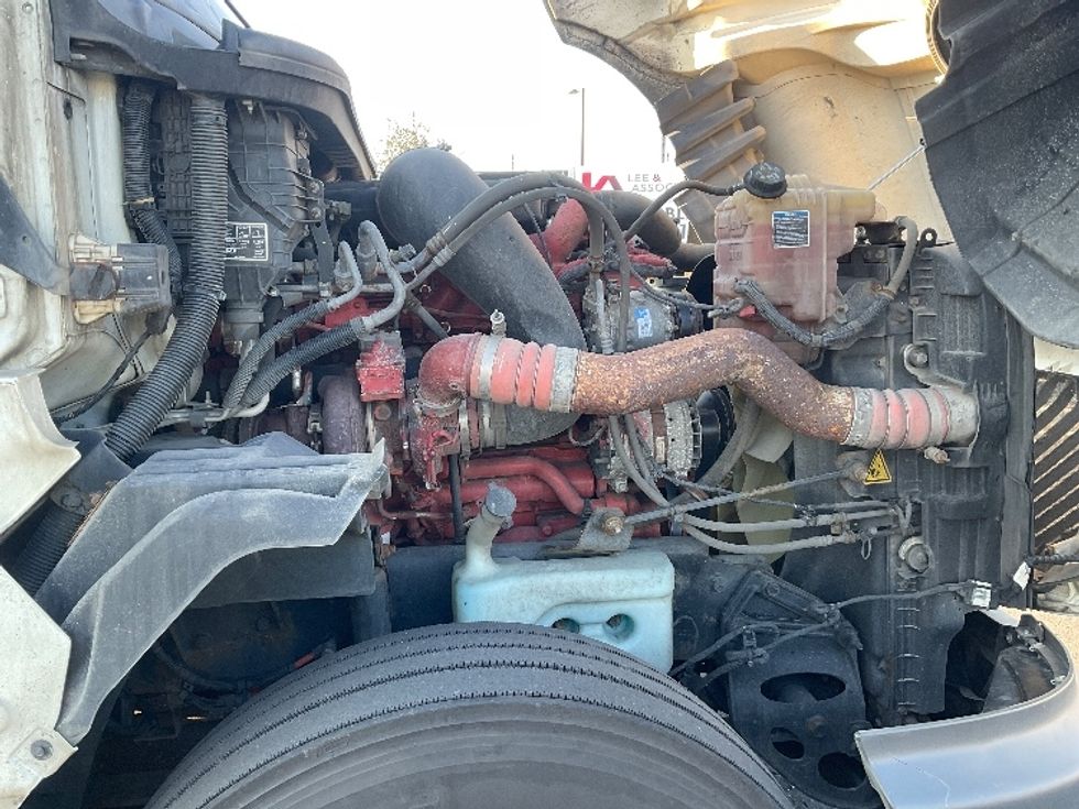 Sleeper Tractor-Heavy Duty Tractors-International-2023-LT625-Stockton-CA-569,103\n\t\tmiles-$ 55,500 - Image 20