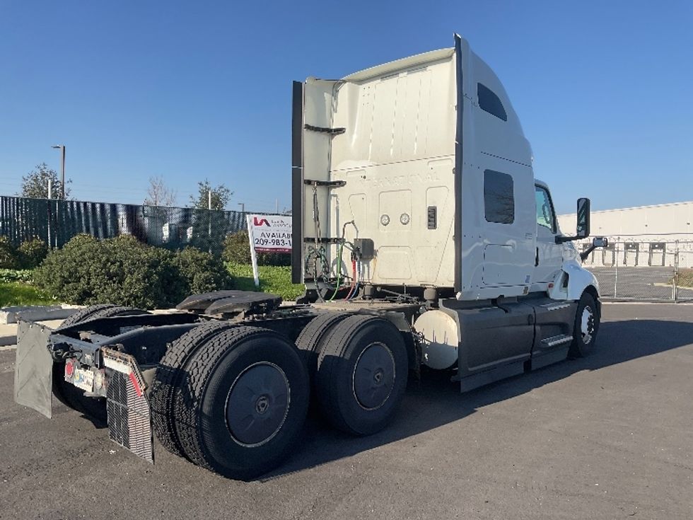 Sleeper Tractor-Heavy Duty Tractors-International-2023-LT625-Stockton-CA-569,103\n\t\tmiles-$ 55,500 - Image 7