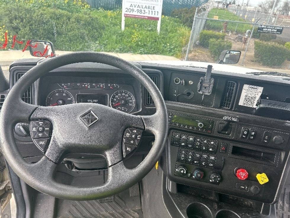 Sleeper Tractor-Heavy Duty Tractors-International-2023-LT625-Stockton-CA-572,708\n\t\tmiles-$ 55,000 - Image 11