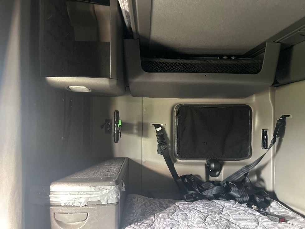 Sleeper Tractor-Heavy Duty Tractors-International-2023-LT625-Stockton-CA-572,708\n\t\tmiles-$ 55,000 - Image 19