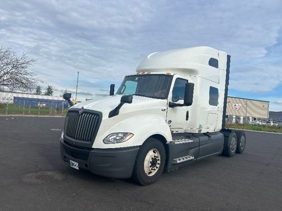 Sleeper Tractor-Heavy Duty Tractors-International-2023-LT625-Stockton-CA-572,708\n\t\tmiles-$ 55,000 - Image 3