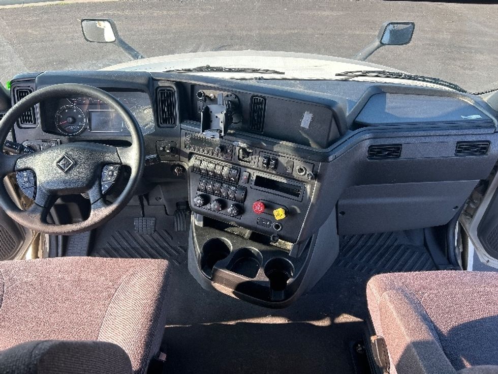 Sleeper Tractor-Heavy Duty Tractors-International-2023-LT625-Stockton-CA-630,768\n\t\tmiles-$ 48,750 - Image 11