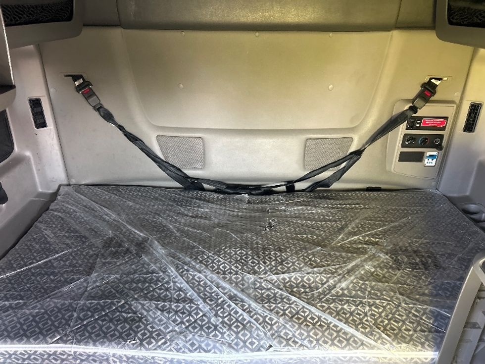 Sleeper Tractor-Heavy Duty Tractors-International-2023-LT625-Stockton-CA-630,768\n\t\tmiles-$ 48,750 - Image 15