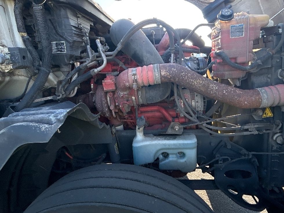 Sleeper Tractor-Heavy Duty Tractors-International-2023-LT625-Stockton-CA-630,768\n\t\tmiles-$ 48,750 - Image 19