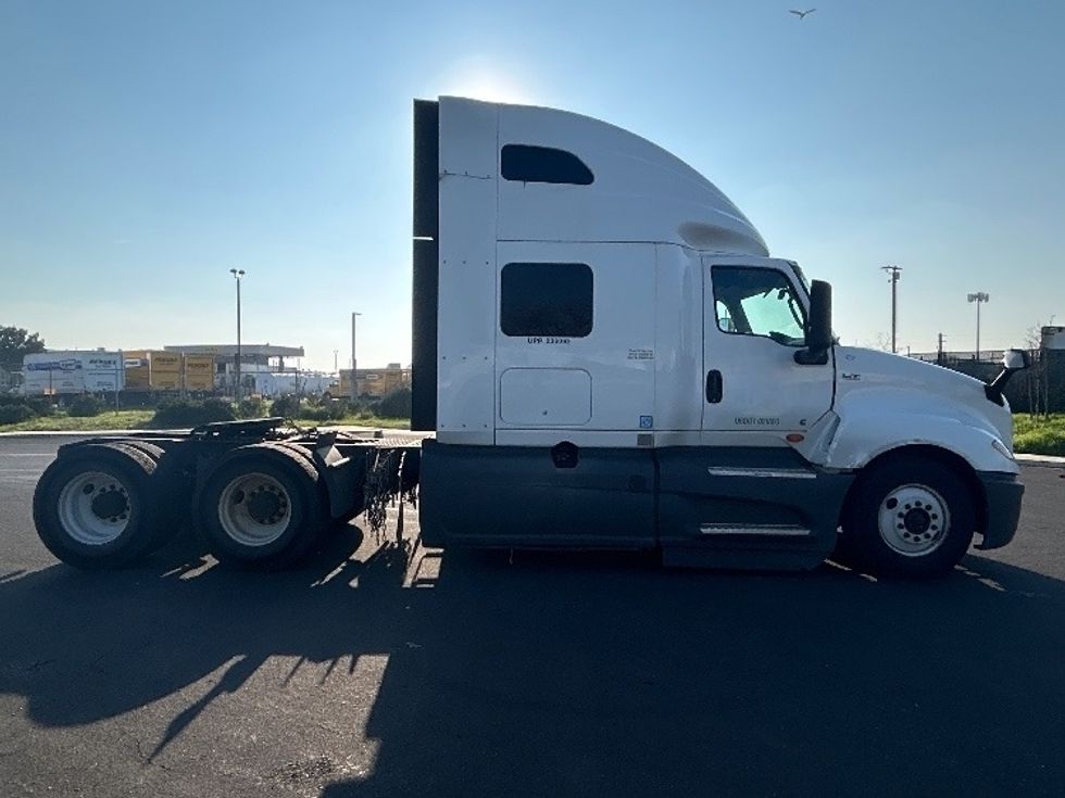 Sleeper Tractor-Heavy Duty Tractors-International-2023-LT625-Stockton-CA-630,768\n\t\tmiles-$ 48,750 - Image 7
