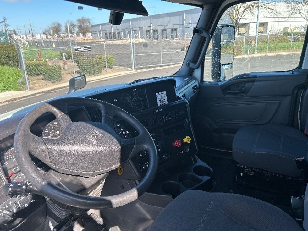 Sleeper Tractor-Heavy Duty Tractors-International-2023-LT625-Stockton-CA-736,978\n\t\tmiles-$ 37,250 - Image 10