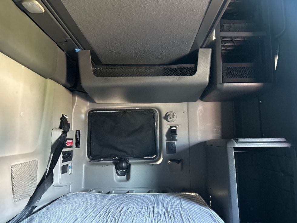 Sleeper Tractor-Heavy Duty Tractors-International-2023-LT625-Stockton-CA-736,978\n\t\tmiles-$ 37,250 - Image 18