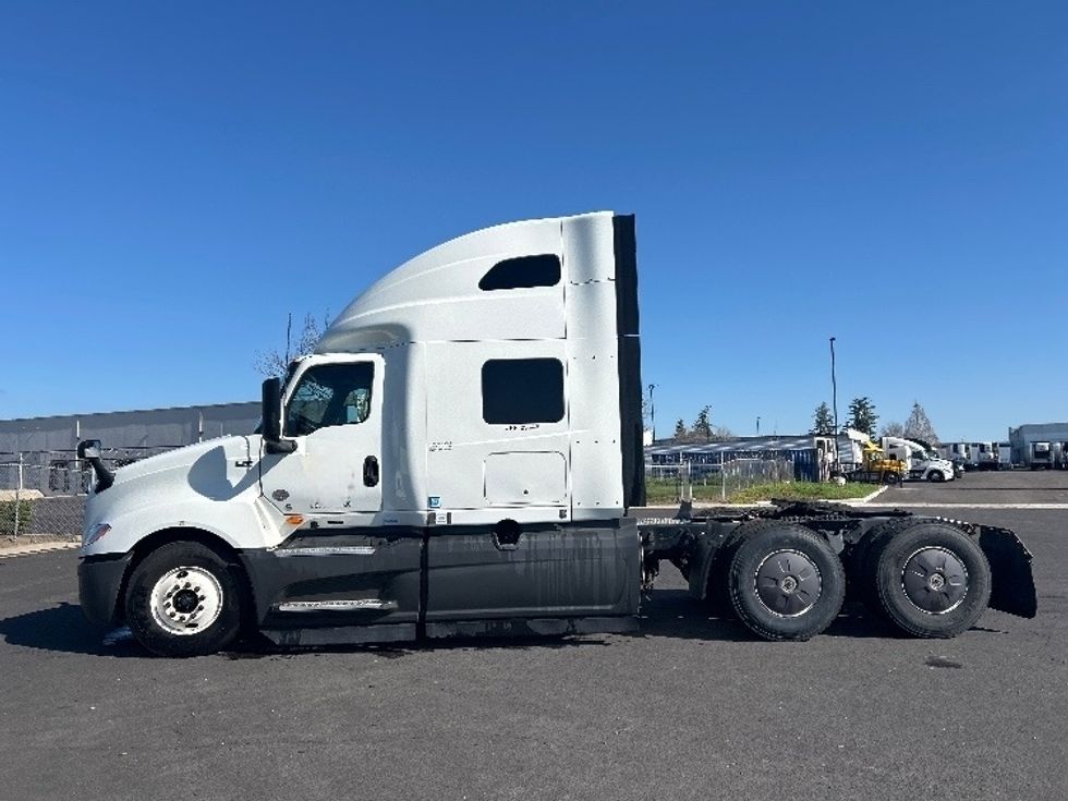 Sleeper Tractor-Heavy Duty Tractors-International-2023-LT625-Stockton-CA-736,978\n\t\tmiles-$ 37,250 - Image 4