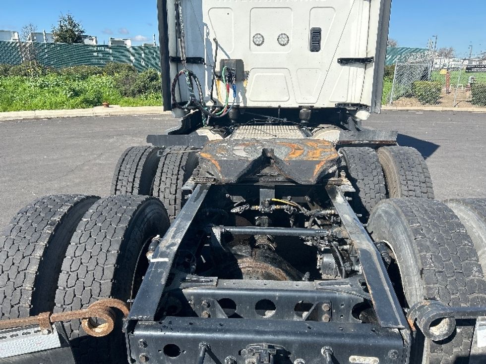 Sleeper Tractor-Heavy Duty Tractors-International-2023-LT625-Stockton-CA-736,978\n\t\tmiles-$ 37,250 - Image 6