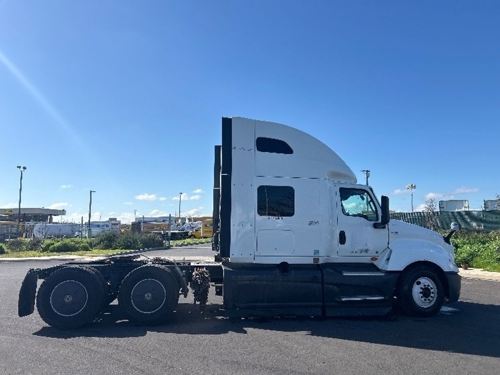 Sleeper Tractor-Heavy Duty Tractors-International-2023-LT625-Stockton-CA-736,978\n\t\tmiles-$ 37,250 - Image 8