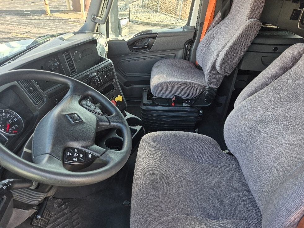 Sleeper Tractor-Heavy Duty Tractors-International-2023-LT625-Sturtevant-WI-618,085\n\t\tmiles-$ 42,000 - Image 10