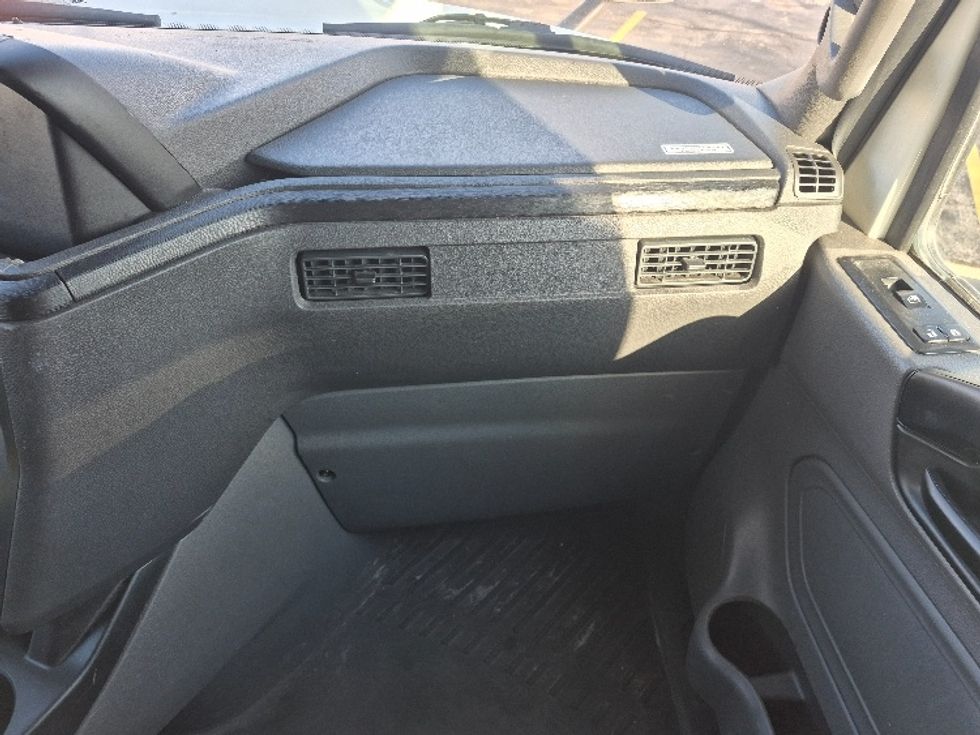 Sleeper Tractor-Heavy Duty Tractors-International-2023-LT625-Sturtevant-WI-618,085\n\t\tmiles-$ 42,000 - Image 13