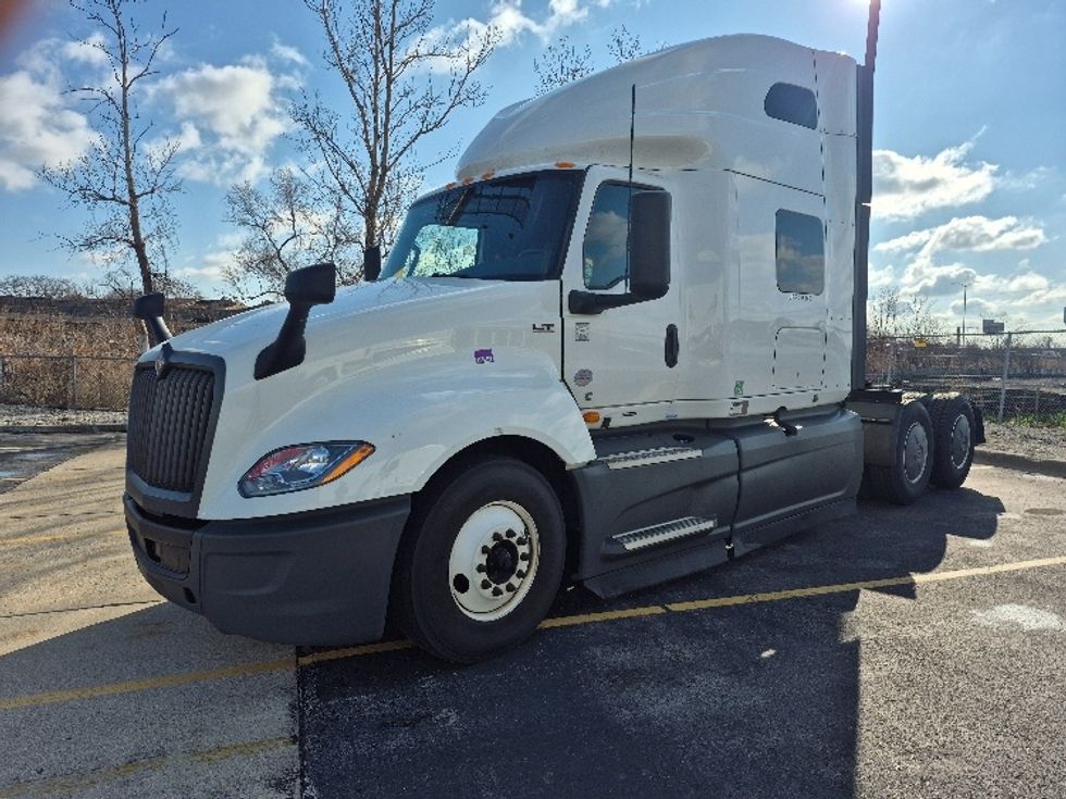 Sleeper Tractor-Heavy Duty Tractors-International-2023-LT625-Sturtevant-WI-618,085\n\t\tmiles-$ 42,000 - Image 3