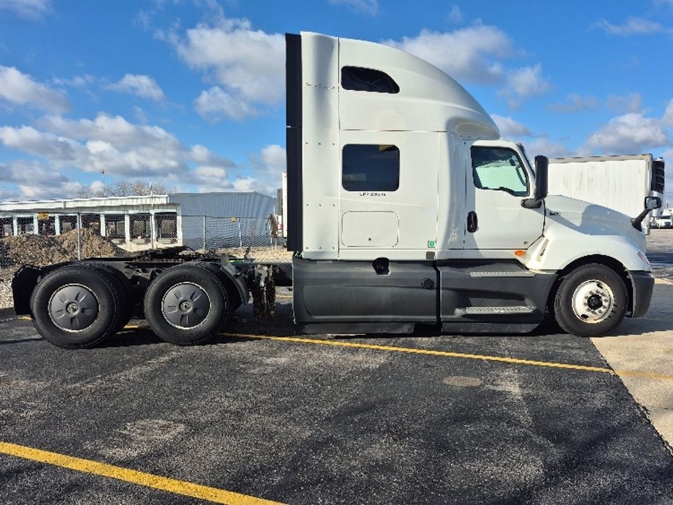 Sleeper Tractor-Heavy Duty Tractors-International-2023-LT625-Sturtevant-WI-618,085\n\t\tmiles-$ 42,000 - Image 8