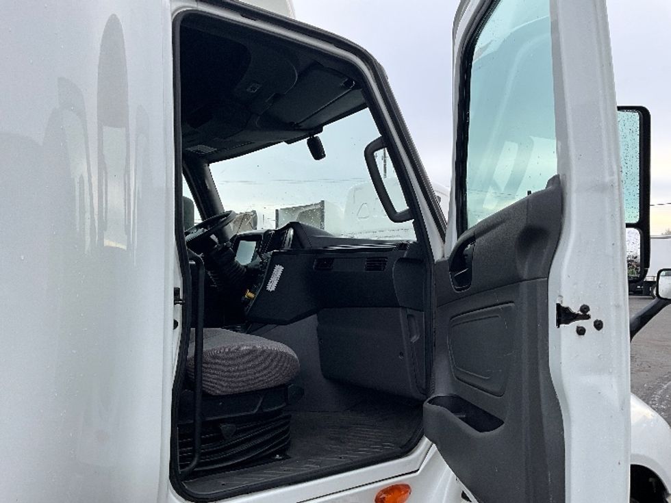 Sleeper Tractor-Heavy Duty Tractors-International-2023-LT625-Tacoma-WA-552,345\n\t\tmiles-$ 57,250 - Image 13