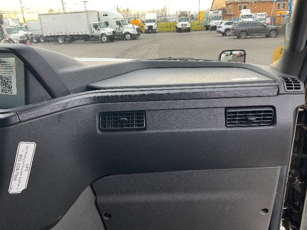 Sleeper Tractor-Heavy Duty Tractors-International-2023-LT625-Tacoma-WA-552,345\n\t\tmiles-$ 57,250 - Image 14