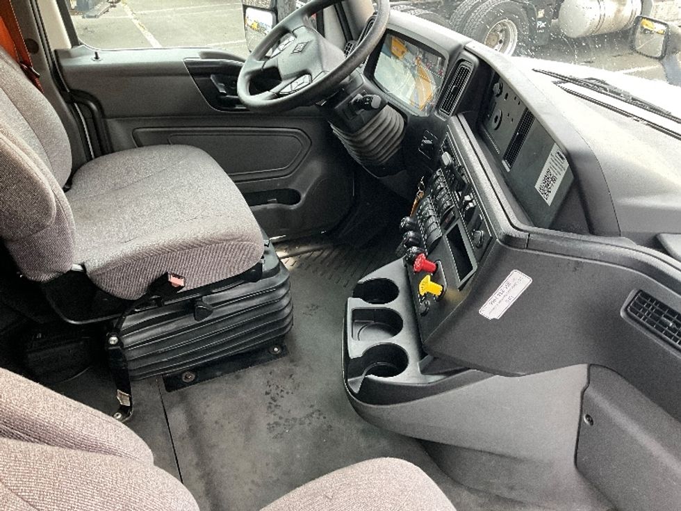 Sleeper Tractor-Heavy Duty Tractors-International-2023-LT625-Tacoma-WA-552,345\n\t\tmiles-$ 57,250 - Image 15