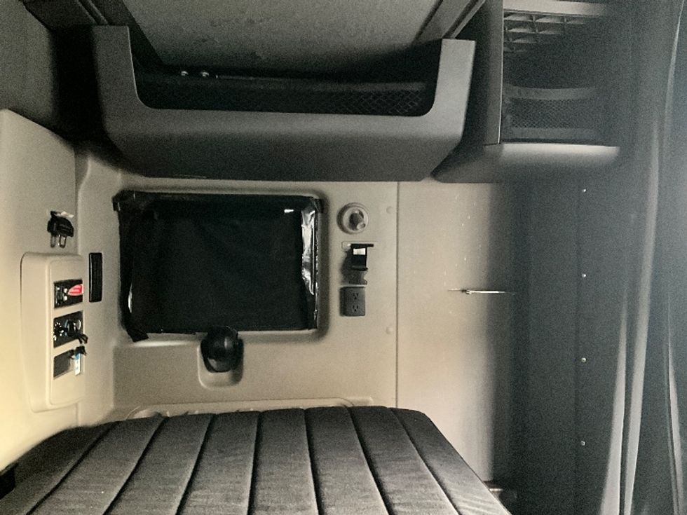 Sleeper Tractor-Heavy Duty Tractors-International-2023-LT625-Tacoma-WA-552,345\n\t\tmiles-$ 57,250 - Image 18