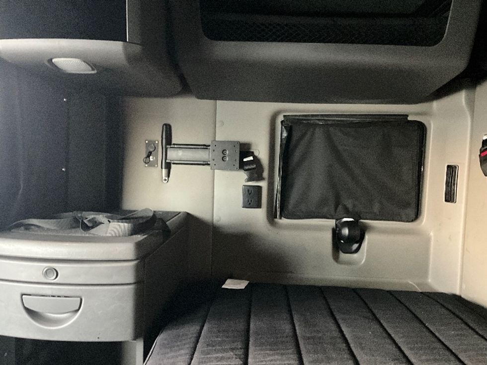 Sleeper Tractor-Heavy Duty Tractors-International-2023-LT625-Tacoma-WA-552,345\n\t\tmiles-$ 57,250 - Image 19