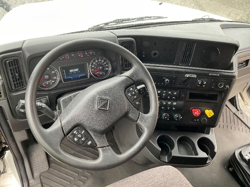 Sleeper Tractor-Heavy Duty Tractors-International-2023-LT625-Tacoma-WA-621,028\n\t\tmiles-$ 49,750 - Image 11