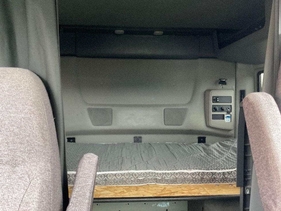 Sleeper Tractor-Heavy Duty Tractors-International-2023-LT625-Tacoma-WA-621,028\n\t\tmiles-$ 49,750 - Image 16