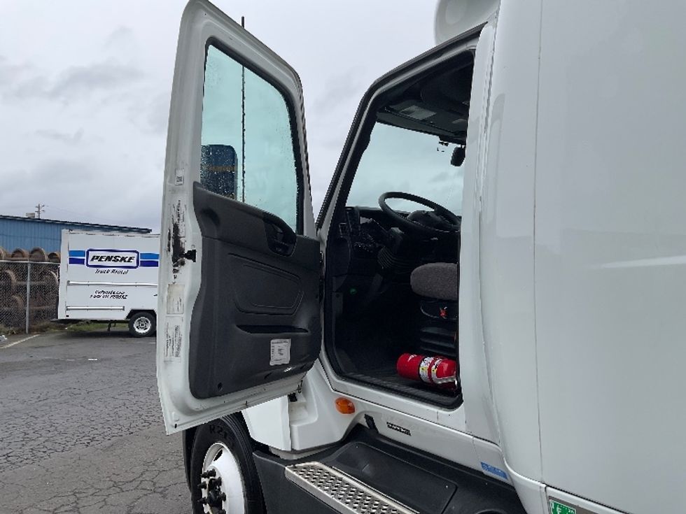 Sleeper Tractor-Heavy Duty Tractors-International-2023-LT625-Tacoma-WA-621,028\n\t\tmiles-$ 49,750 - Image 9