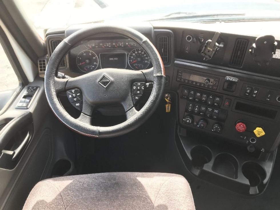 Sleeper Tractor-Heavy Duty Tractors-International-2023-LT625-Torrance-CA-380,145\n\t\tmiles-$ 76,000 - Image 11
