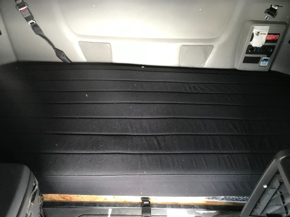 Sleeper Tractor-Heavy Duty Tractors-International-2023-LT625-Torrance-CA-380,145\n\t\tmiles-$ 76,000 - Image 17